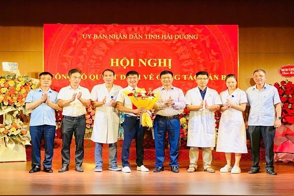 Bác sĩ Phạm Văn Điển được bổ nhiệm giữ chức Giám đốc Bệnh viện Phụ sản Hải Dương.