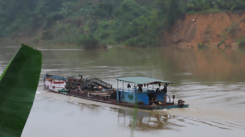 Doanh nghiệp này đã sử dụng phương tiện khai thác không đúng chủng loại, thiết bị khai thác trong văn bản của cơ quan có thẩm quyền cho phép