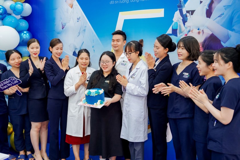 Hình ảnh 4 Không chỉ được thăm khám miễn phí, nhiều khách hàng đã nhận về những phần quà giá trị từ Nha khoa Quốc tế DAISY.