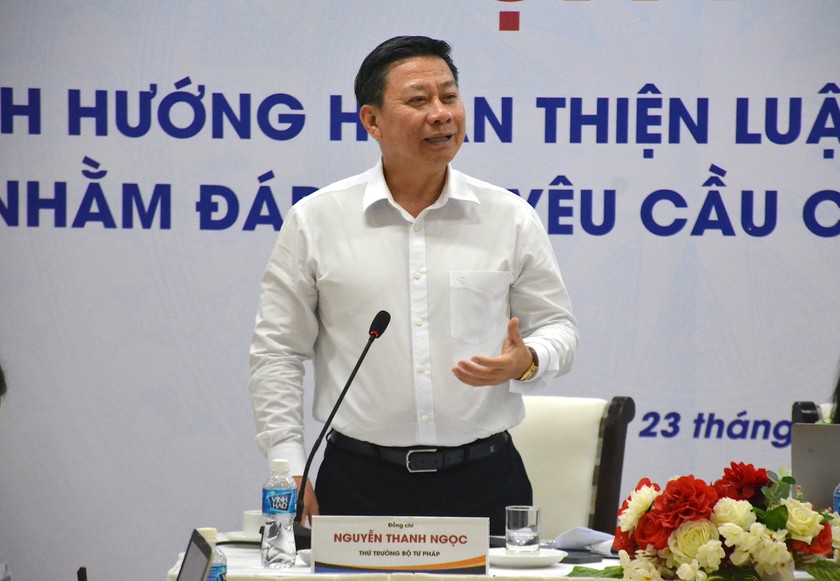 Ông Nguyễn Thanh Ngọc, Ủy viên Ban thường vụ Đảng ủy, Thứ trưởng Bộ Tư pháp chủ trì buổi tọa đàm.
