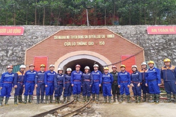 Thứ trưởng Lê Văn Thanh kiểm tra, nắm tình hình lao động, việc làm tại Lào Cai