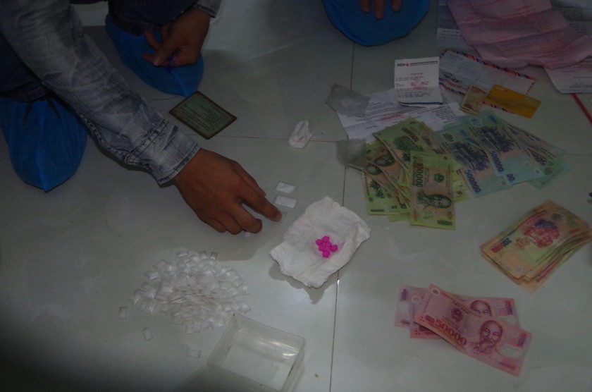 Bắt quả tang nam thanh niên tàng trữ ma túy trong phòng trọ