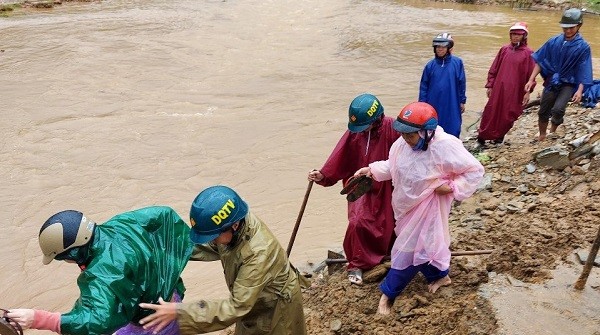 Lội qua suối ban đêm, người đàn ông bị nước cuốn thiệt mạng