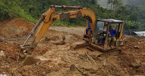 Tạm dừng tìm kiếm nạn nhân mất tích trong vụ sạt lở ở Trà Leng