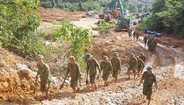 Các lực lượng chức năng vẫn đang khẩn trương tìm kiếm các công nhân còn mất tích.