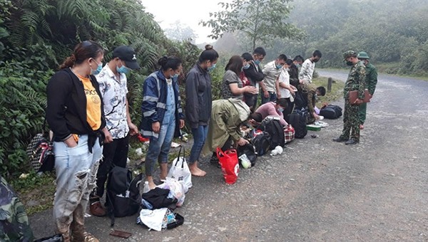 Các công dân nhập cảnh trái phép qua khu vực mốc 457 bị phát hiện, bắt giữ.