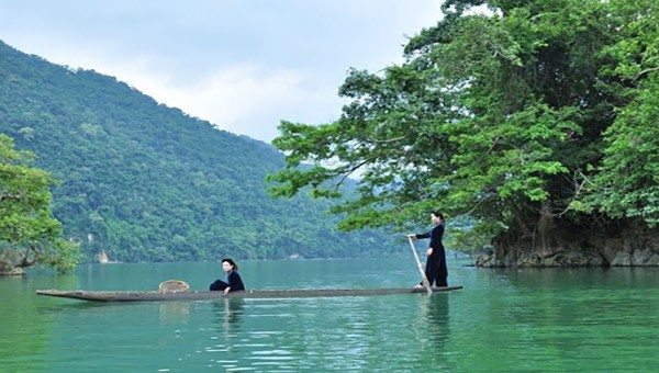 Hát Then trên hồ Ba Bể, nét đẹp văn hóa đặc sắc 