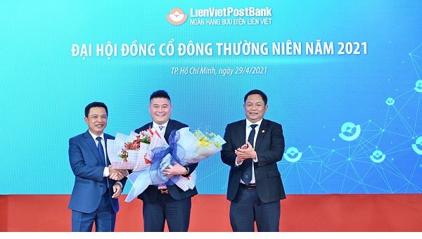 Bầu Thụy giữ chức Phó Chủ tịch Hội đồng quản trị LienVietPostBank