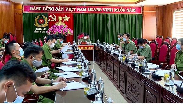 Hội nghị sơ kết đợt 01 chiến dịch cấp căn cước công dân.
