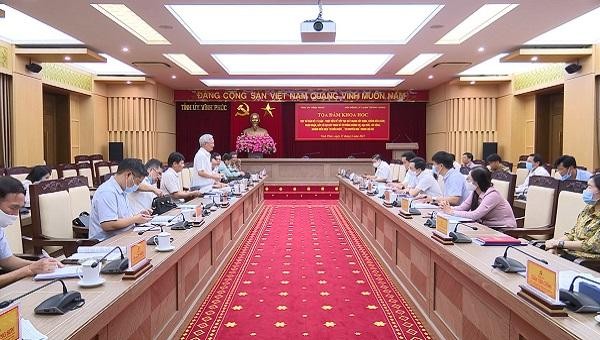 Tọa đàm khoa học tại Vĩnh Phúc đã đưa ra nhiều giải pháp nhằm xây dựng, chỉnh đốn Đảng và các chính sách pháp luật về đất đai.