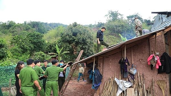 Công an Tuyên Quang thực hiện chương trình hỗ trợ nhà ở cho hộ nghèo. Ảnh minh họa