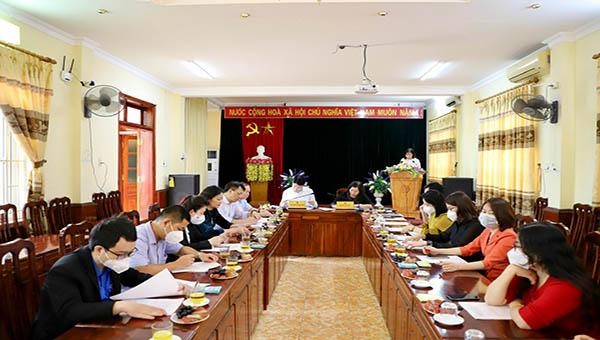 Quang cảnh buổi làm việc