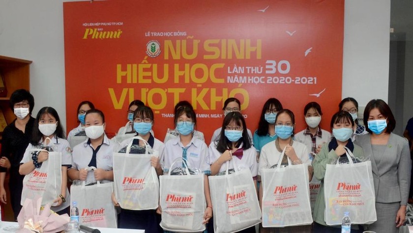 Tính đến nay, đã có hơn 8.000 suất học bổng được Báo Phụ Nữ TPHCM trao đến các “Nữ sinh hiếu học, vượt khó”.