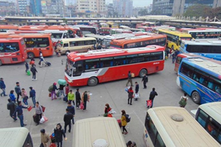 Năm 2023, vận tải hành khách bằng đường bộ tăng trưởng ổn định. (Ảnh: Minh Hữu).