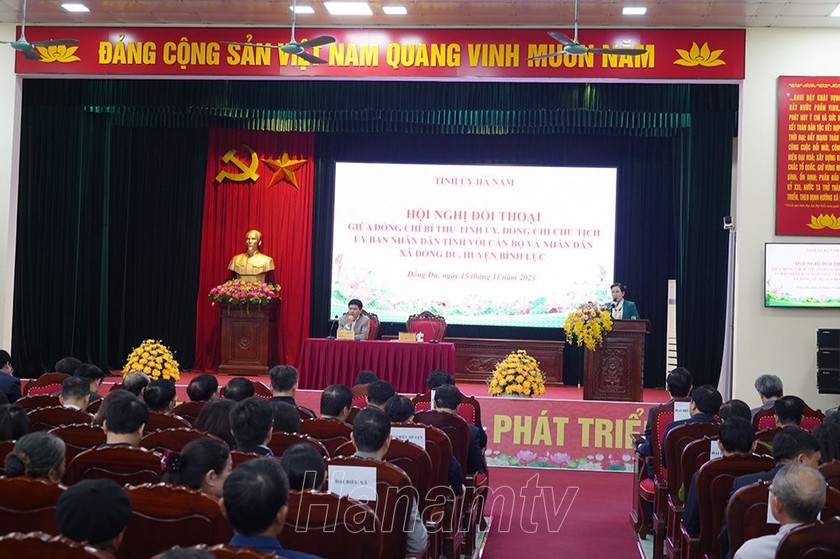  Cần có các cơ chế, chính sách phù hợp để Nhân dân phản ánh trung thực những tâm tư, nguyện vọng của mình. (Ảnh: Hội nghị đối thoại giữa người đứng đầu cấp ủy, chính quyền với cán bộ, đảng viên và Nhân dân ở Hà Nam. Nguồn ảnh: Hanamtv) 