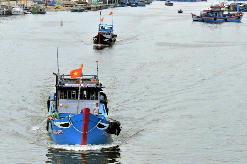 Thông tin truyền thông gắn với giáo dục, xử lý vi phạm hành chính là giải pháp quan trọng trong thực hiện Chỉ thị 32-CT/TW.(Ảnh: Đỗ Hương)