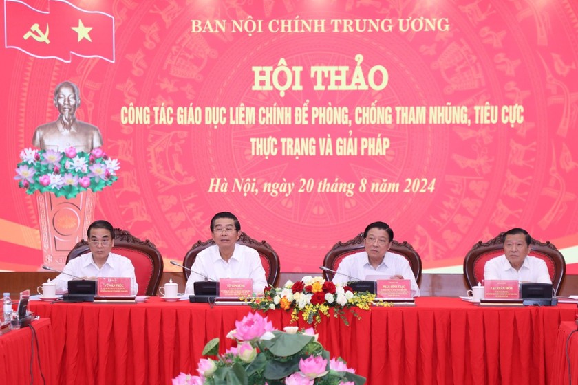 Ngày 20/8/2024, Ban Nội chính Trung ương tổ chức Hội thảo khoa học “Công tác giáo dục liêm chính để phòng, chống tham nhũng, tiêu cực, thực trạng và giải pháp” thuộc Đề án trình Bộ Chính trị ban hành Chỉ thị về tăng cường sự lãnh đạo của Đảng đối với công tác giáo dục liêm chính. (Ảnh: Dangcongsan.vn)