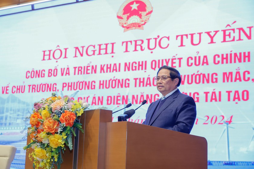 Thủ tướng Phạm Minh Chính có nhiều chỉ đạo quan trọng nhằm triển khai các giải pháp tháo gỡ cho các dự án năng lượng tái tạo. (Ảnh: VGP)