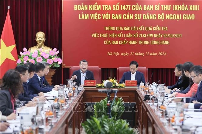 Đoàn kiểm tra 1477 của Ban Bí thư làm việc với Ban Cán sự Đảng Bộ Ngoại giao. (Ảnh: TTXVN)