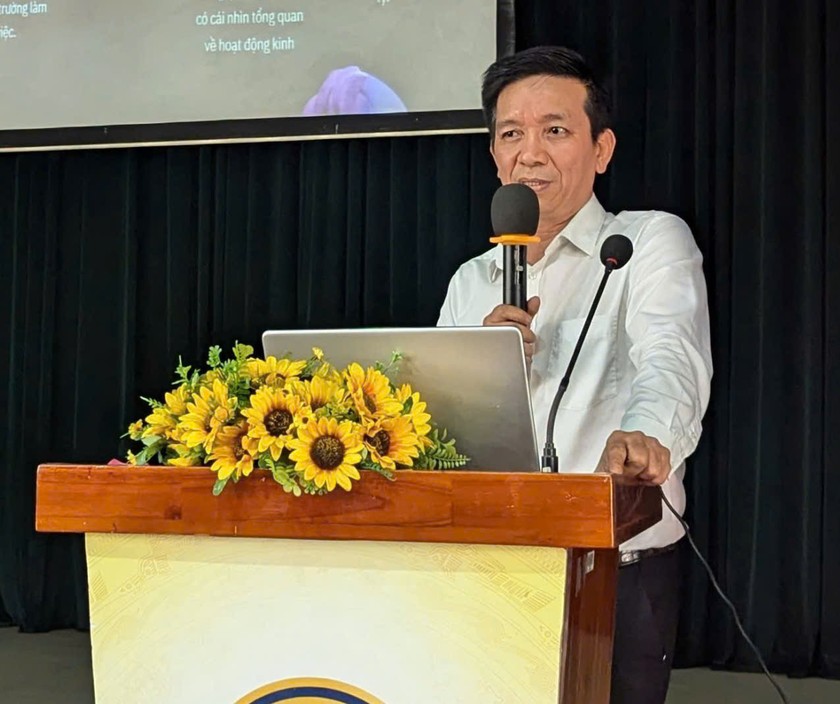 Tiến sĩ kinh tế Trần Văn Bình.