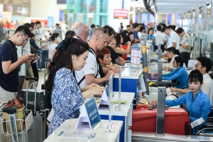 Hoạt động vận chuyển của ngành hàng không đạt mức tăng trưởng cao trong dịp nghỉ lễ 30/4-1/5.