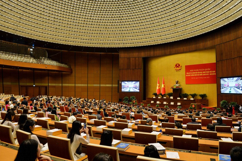 Hội nghị toàn quốc tổng kết 50 năm nền văn học, nghệ thuật Việt Nam sau ngày thống nhất đất nước. (Ảnh: Báo Văn hóa)