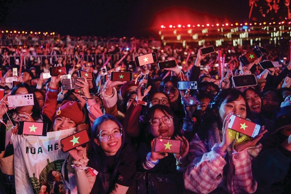 Các sự kiện văn hóa, như concert “Anh trai vượt ngàn chông gai” minh chứng cho nỗ lực đổi mới sáng tạo trong việc xây dựng các không gian văn hóa chất lượng quốc tế nhưng vẫn đậm đà bản sắc Việt. (Ảnh: Diễn đàn Doanh nghiệp)