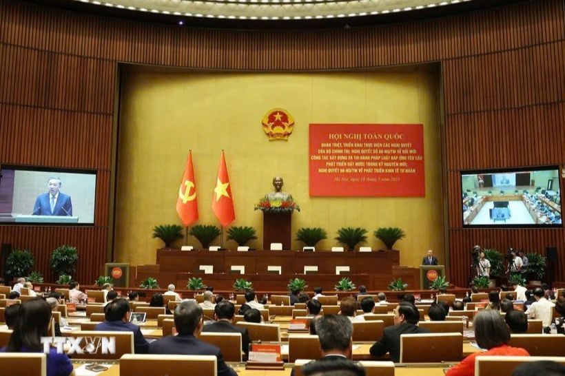 Tổng Bí thư Tô Lâm phát biểu chỉ đạo Hội nghị toàn quốc quán triệt, triển khai thực hiện Nghị quyết 66-NQ/TW và Nghị quyết 68-NQ/TW của Bộ Chính trị. (Ảnh: TTXVN)