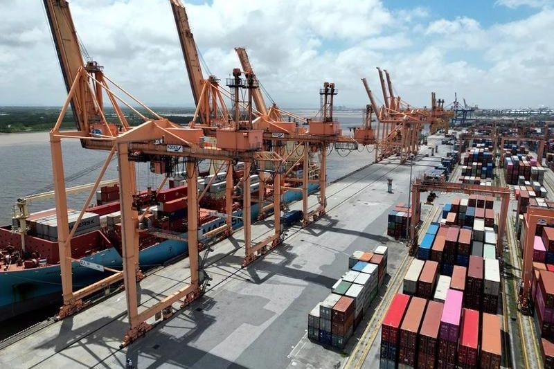 Tính đến hết ngày 15/5/2025, tổng trị giá xuất khẩu cả nước đạt 157,5 tỉ USD, tăng 13,3% so với cùng kỳ năm ngoái. (Ảnh minh họa)