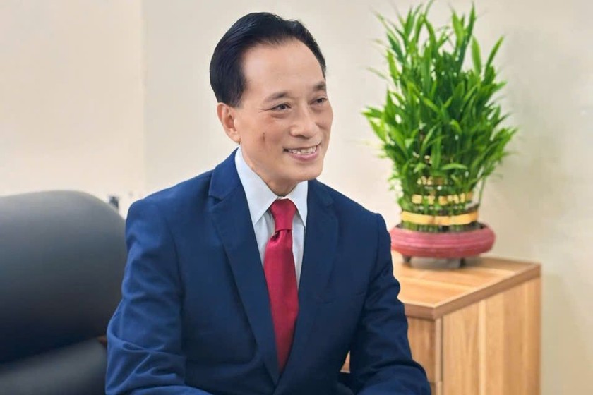 TS. Nguyễn Trí Hiếu.