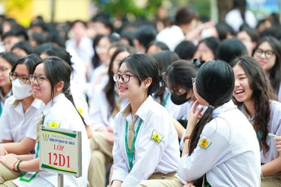 Từ năm học 2025-2026 sẽ miễn học phí toàn dân. (Ảnh minh họa: THPT Phan Huy Chú HN)