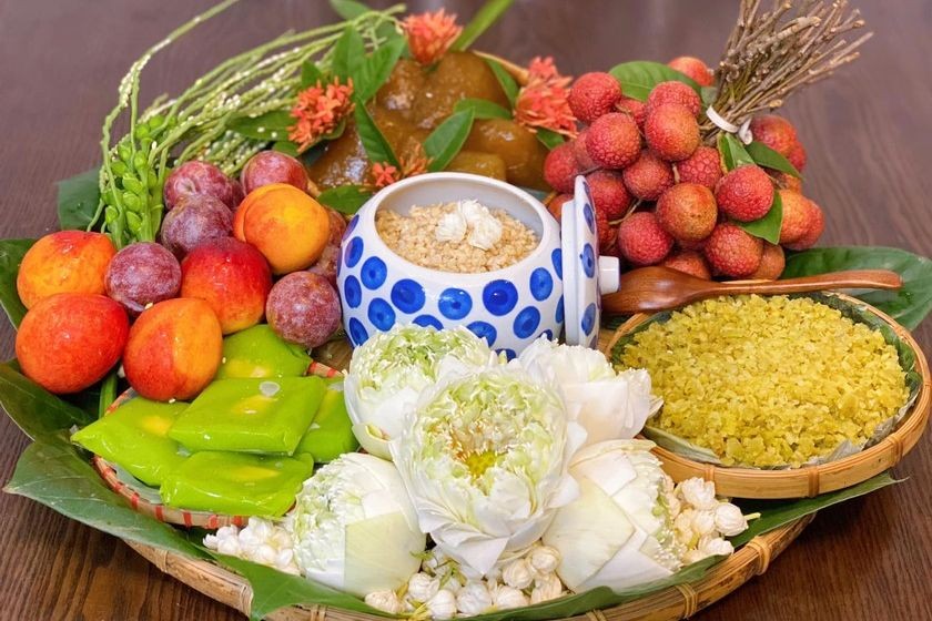Mâm cúng ngày Tết Đoan ngọ.