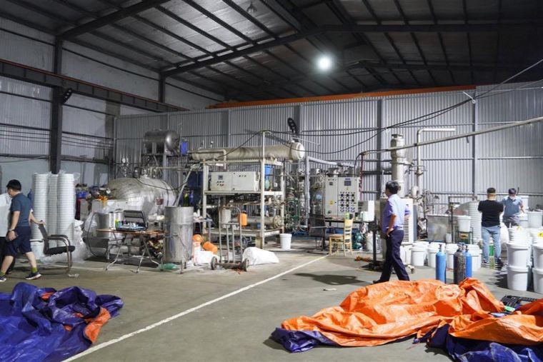 Một trong các cơ sở sản xuất bị Công an Thanh Hoá triệt phá.