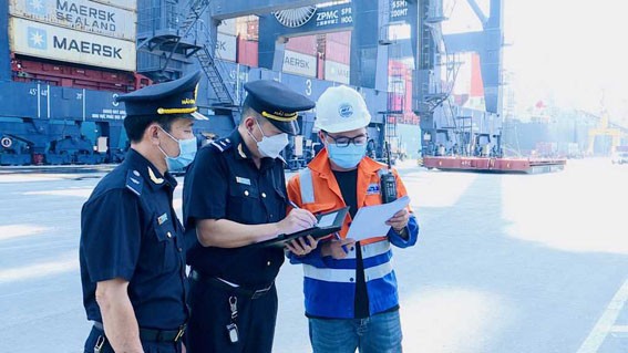 Mỗi doanh nhân cần tự giác nhận thức và thực hiện đầy đủ trách nhiệm tuân thủ pháp luật.