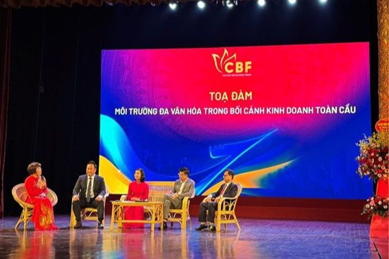 Tọa đàm tại Diễn đàn quốc gia thường niên Văn hóa với Doanh nghiệp lần thứ tư năm 2024 do Bộ VH-TT&DL phối hợp Hiệp hội Phát triển văn hóa doanh nghiệp Việt Nam tổ chức.