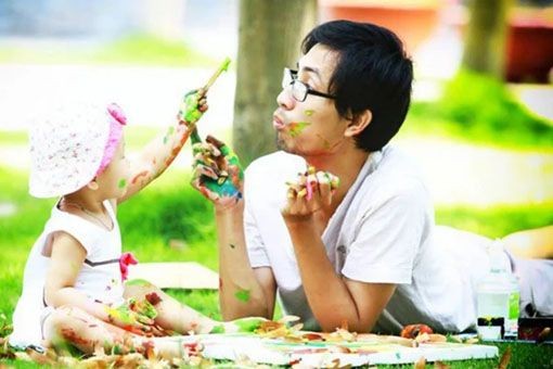 Anh Trình Tuấn từng gây sốt với câu chuyện đi xin sữa mẹ cho con. (Ảnh trong bài: NVCC)