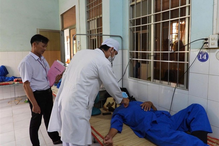Trong phút ban đầu của quá trình hút thuốc nhịp tim bắt đầu tăng lên, có thể tăng tới 30% trong 10 phút đầu hút thuốc. (Ảnh: Sở Y tế tỉnh Cà Mau).