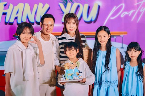 Gia đình hạnh phúc viên mãn của đạo diễn Lý Hải - Minh Hà. (Ảnh trong bài: FBNV)