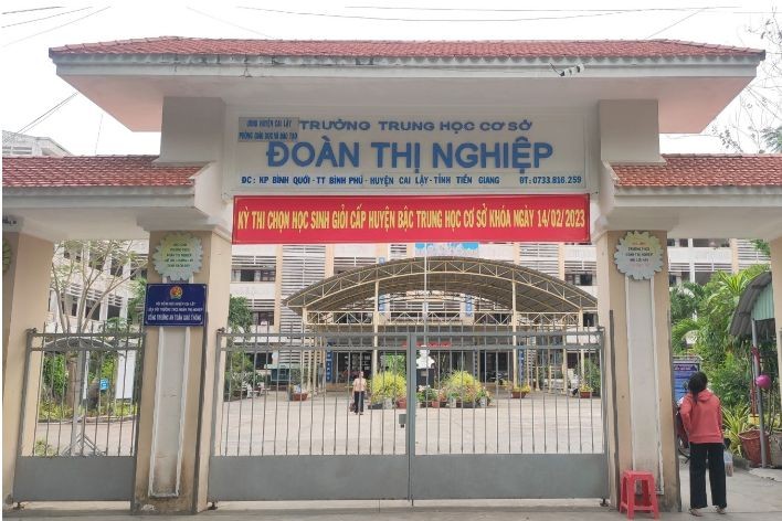 Một hiệu trưởng THCS tử vong do bị ong đốt 