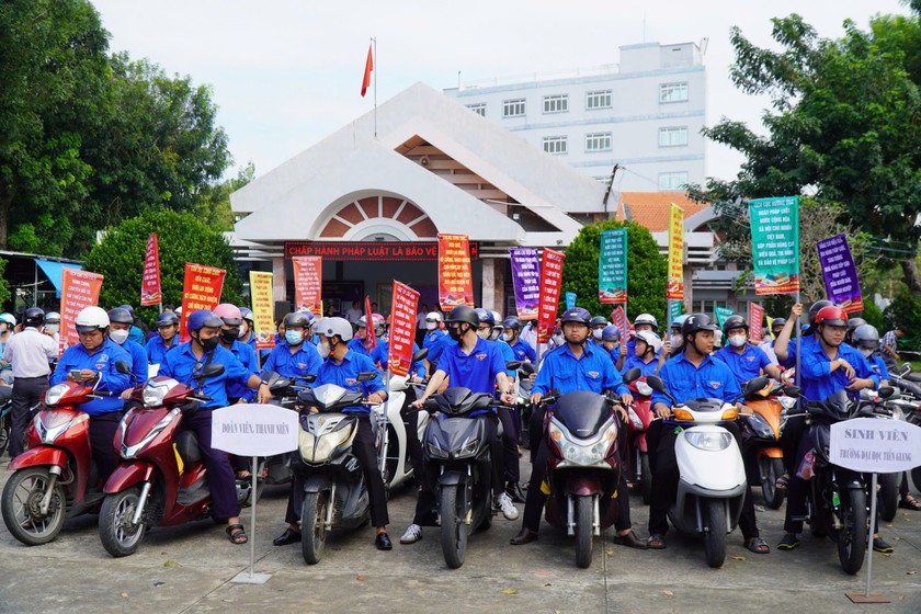 Tiền Giang: Hưởng ứng ngày Pháp luật Việt Nam 