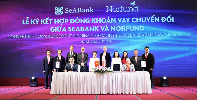 Lễ ký kết khoản vay chuyển đổi giữa SeABank và Norfund.