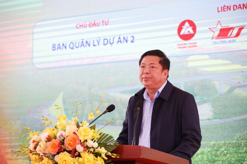 Ông Trần Hồng Minh, Bộ trưởng Bộ Xây dựng phát biểu tại buổi lễ.