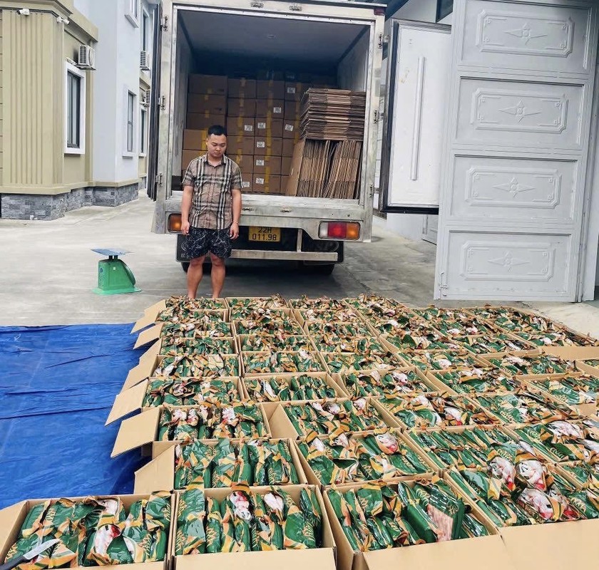Số chân gà đông lạnh không rõ nguồn gốc xuất xứ bị Công an tỉnh Tuyên Quang thu giữ (Ảnh: CA Tuyên Quang)