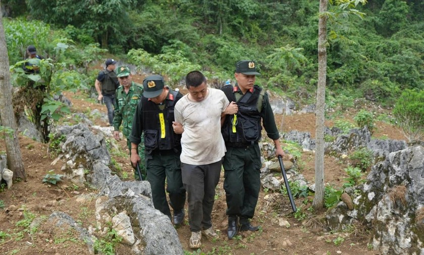 Lực lượng chức năng bắt giữ nhóm đối tượng tại xã Nội Thôn, huyện Hà Quảng, tỉnh Cao Bằng