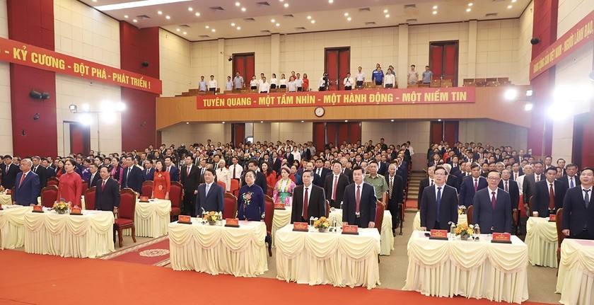 Các đại biểu tham dự hội nghị.