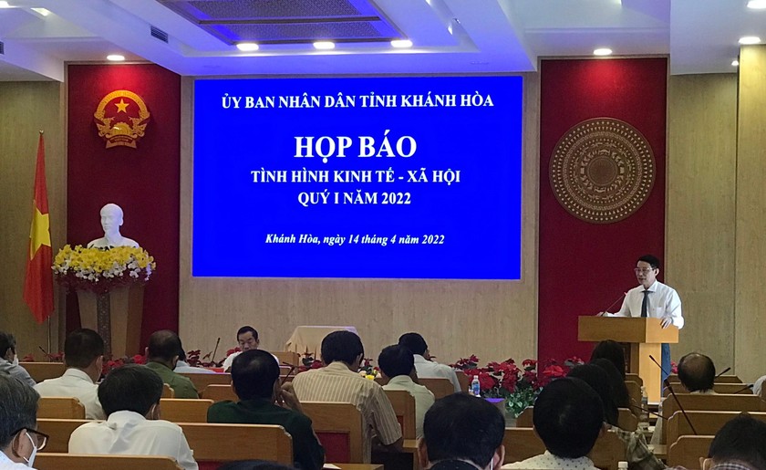 Quang cảnh buổi họp báo.