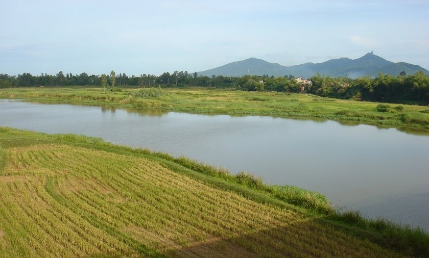 Một góc sông Bàn Thạch.