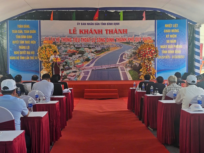 Quang cảnh Lễ khánh thành dự án Hệ thống tiêu thoát lũ sông Dinh