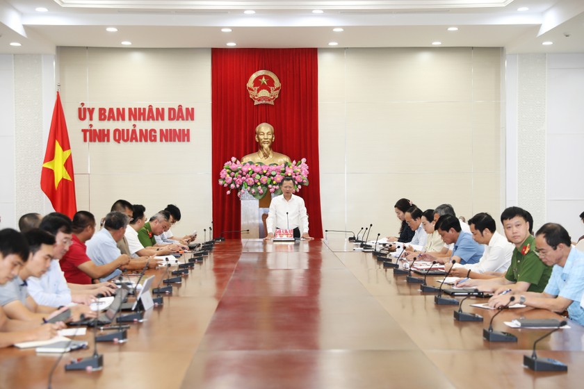 Quang cảnh cuộc họp