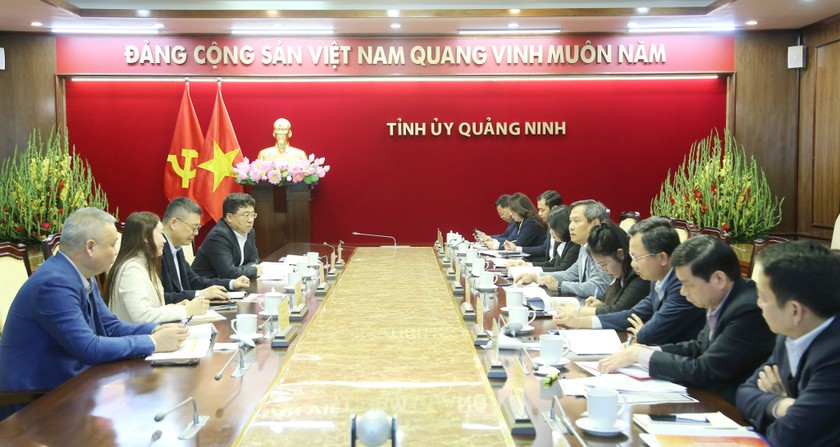 Quang cảnh buổi làm việc.